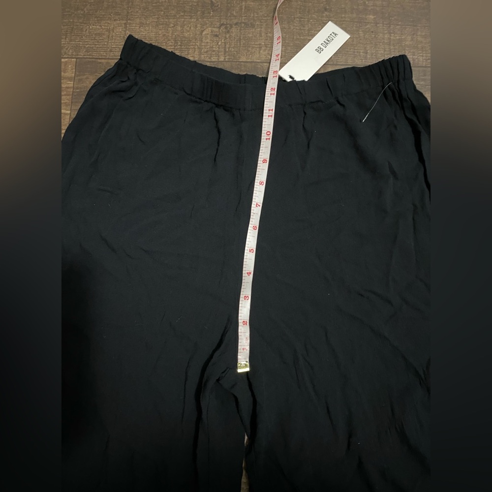 NWT BB Dakota by Steve Madden Elastic Waist Exaggerated Flare Pant Black Size M - Picture 9 of 11